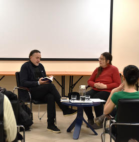 Kettősségek vonzásában - irodalmi beszélgetés Petőcz András: Az androgün szerető c. kötetéről