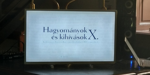 A tizedik "Hagyományok és kihívások"